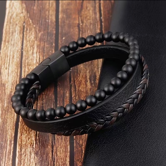 🆕 Men’s multi-layered leather bracelet with magnetic clasp. - Picture 2 of 6